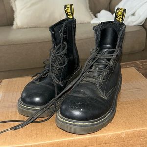 Kids Dr. Martens Delaney boot.